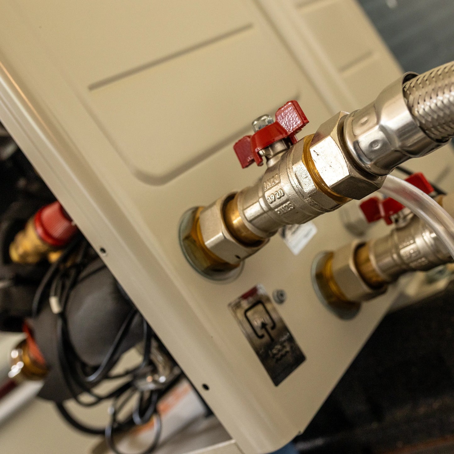 Air Source Heat Pump Systems (Non-Refrigerant Circuits)